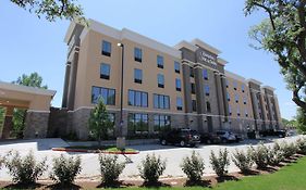 Hampton Inn Dallas Market Center